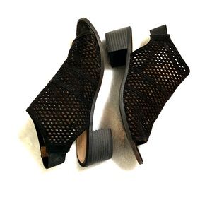 NEW American Eagle open toe sandals!